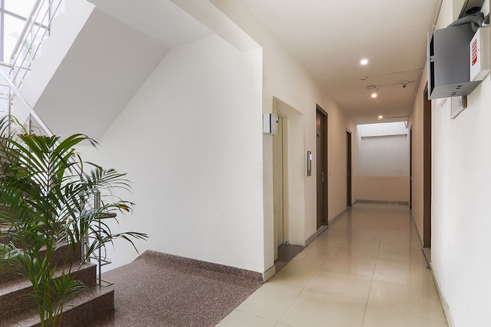 OYO 16685 SilverKey CD Sohna Road