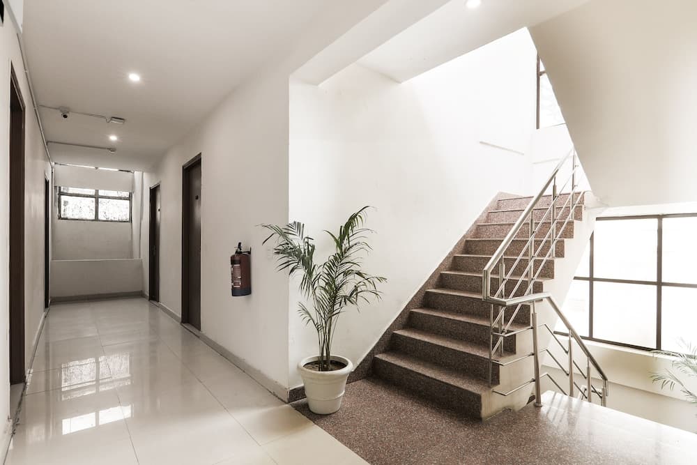 OYO 16685 SilverKey CD Sohna Road