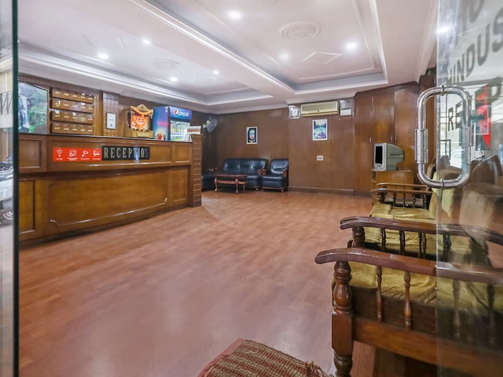 OYO 23083 Hotel Hindustan Deluxe