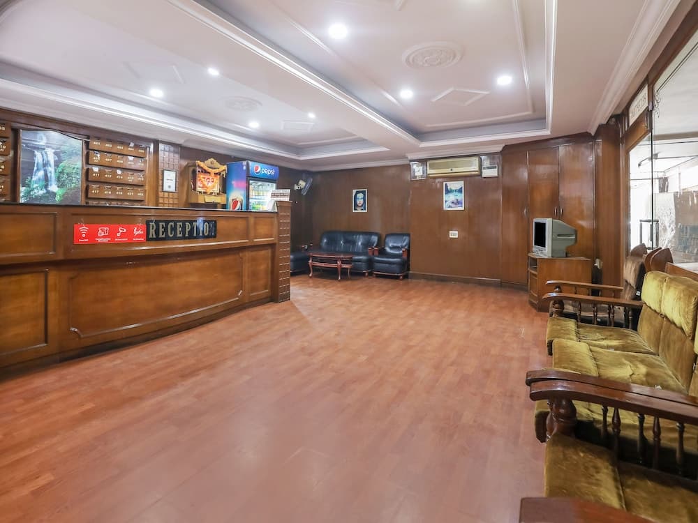 OYO 23083 Hotel Hindustan Deluxe