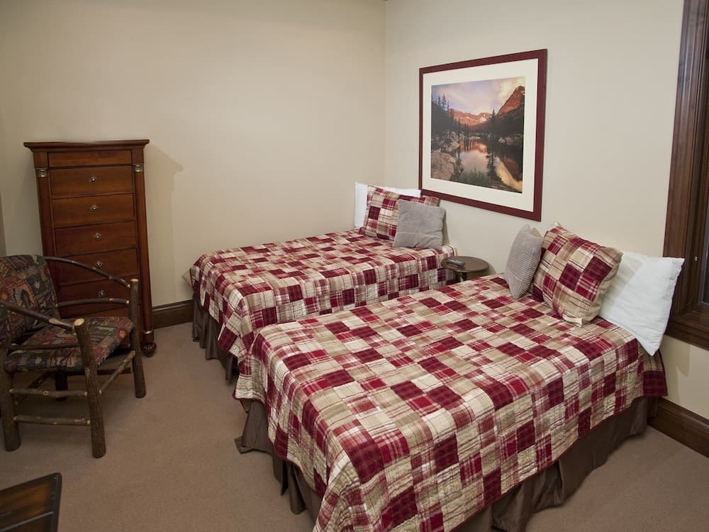 Cascade Village Chalet