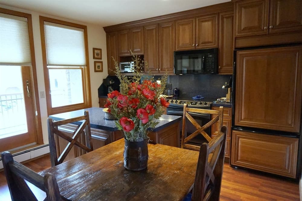 Snowmass Woodrun 9946