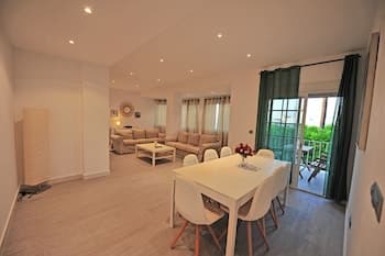 Terrazas Plaza Arenal 5 Dormitorios