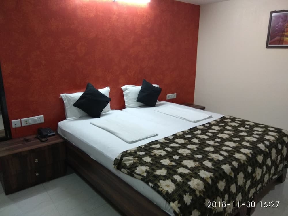 Minakshi Guest House