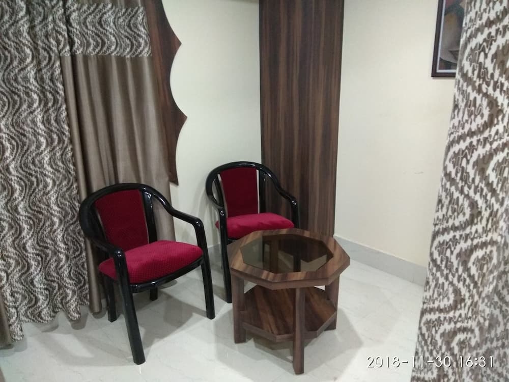 Minakshi Guest House