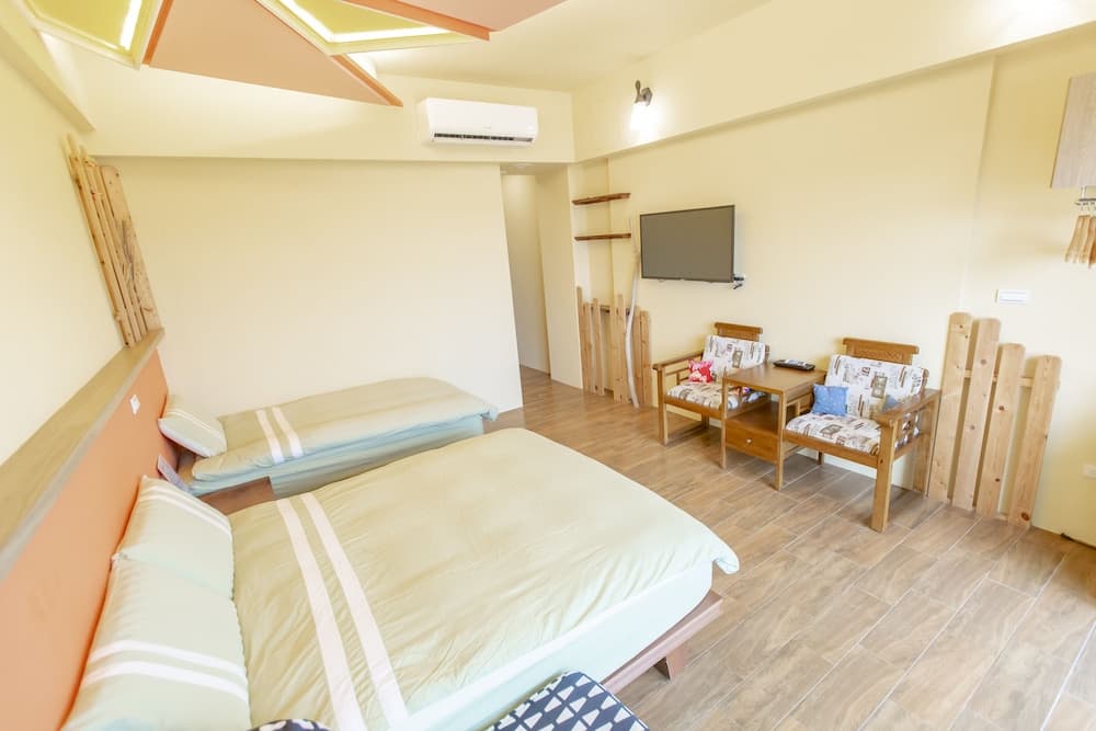 The Laid-back Dragon Lodge