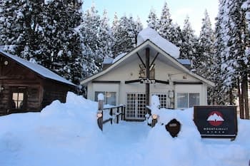 Mountain Hut Myoko