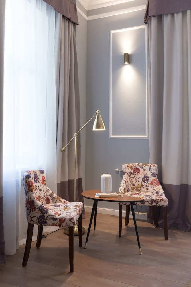 Roth & Rubinstein Mini Hotel