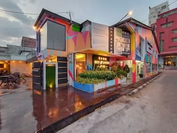 Beds In Garden Hostel Sdn Bhd