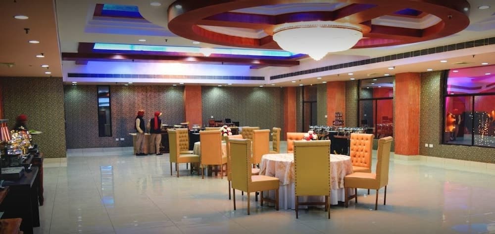 Sydney Grand Hotel & Resort