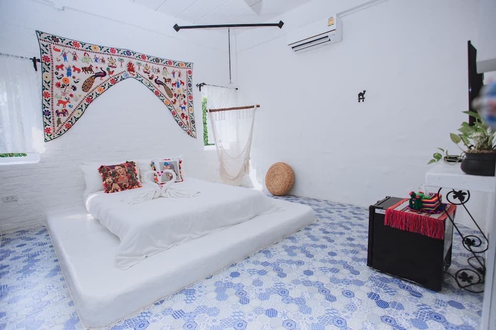 Frida Friday Boutique Hotel