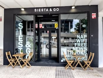 Siesta & Go - Hostel