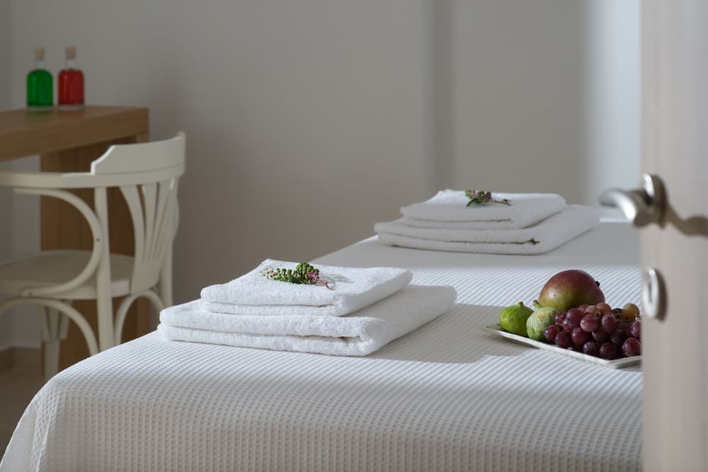 Gras Houses Agia Pelagia