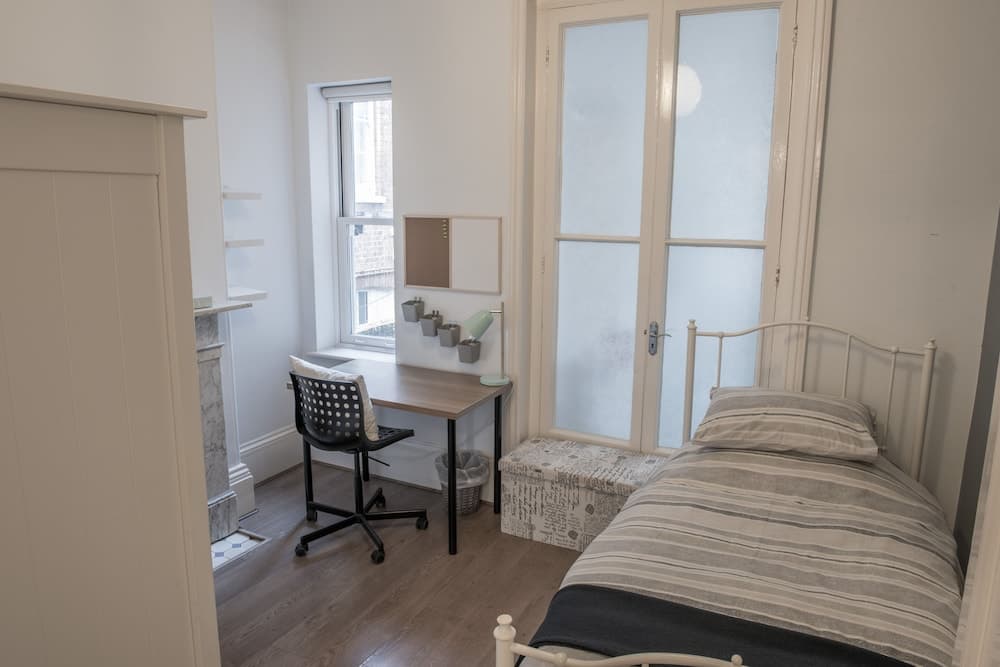 Toothbrush Apts - Ipswich Fonnereau Road