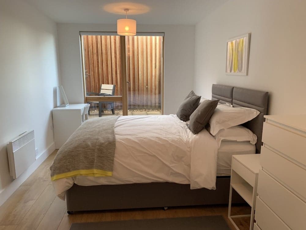 Toothbrush Apartments - Ipswich Quayside