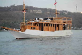 Boat Charter KM.Caroline