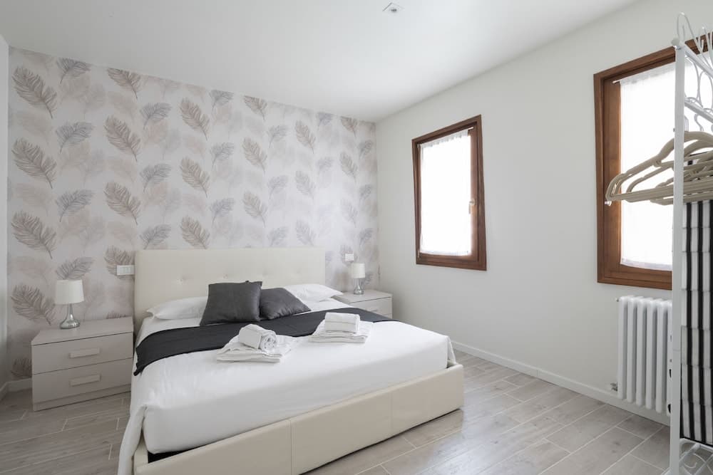 Apartments in San Marco with Canal View