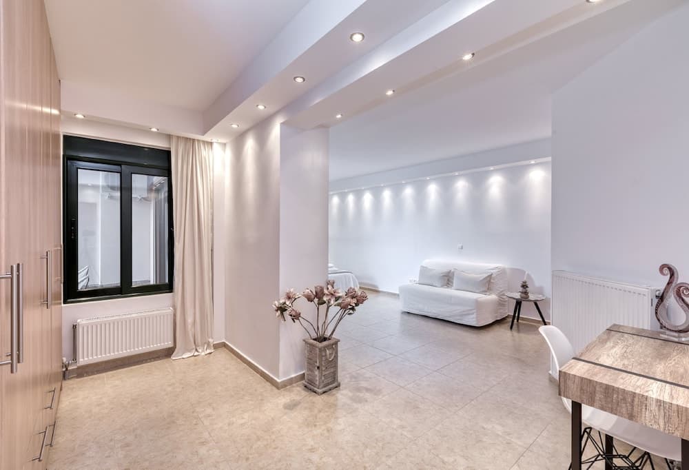 Luxurious Villa Solaris Next To The Beach