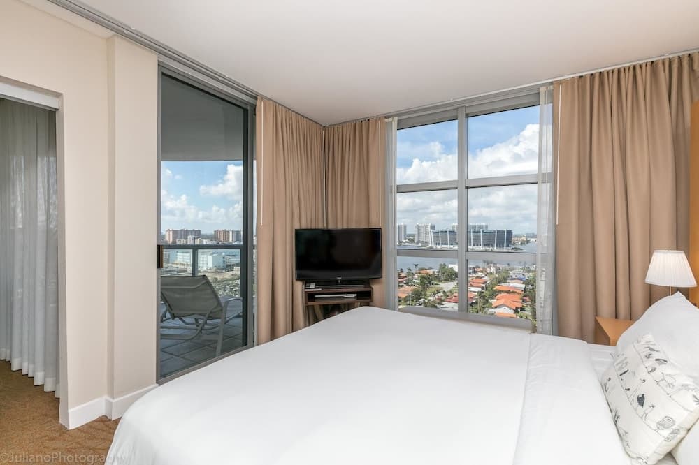 Marenas Resort Condos by Ammos VR