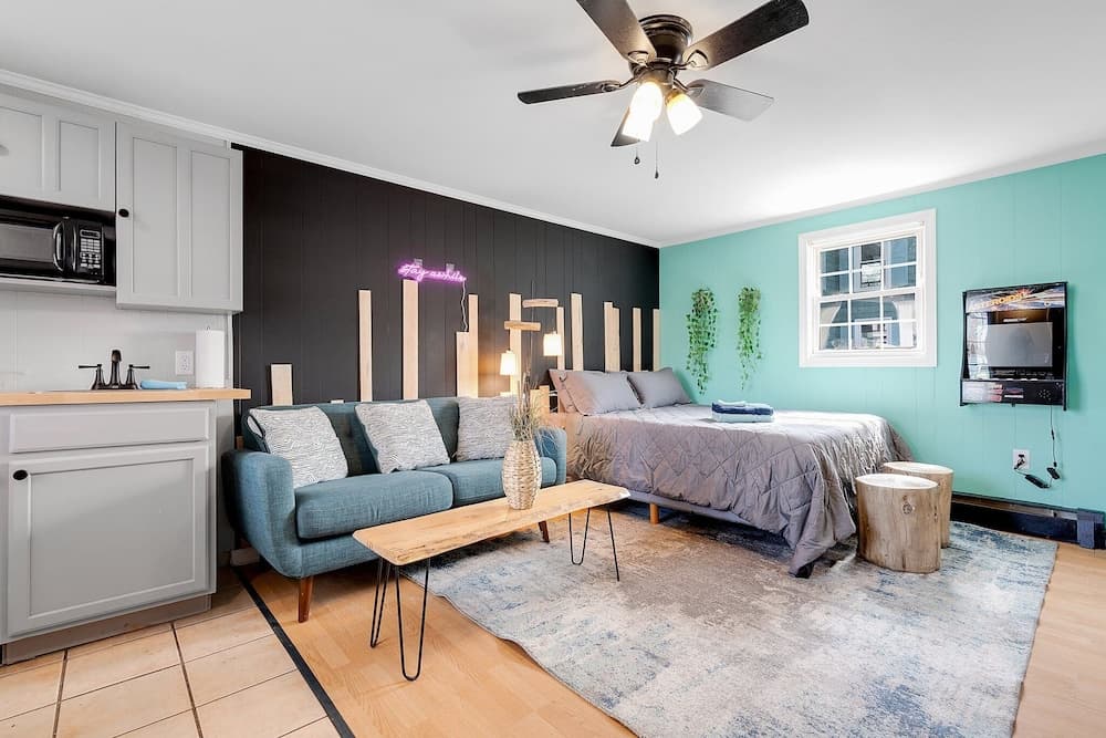 Sandcastle Inn & Motel