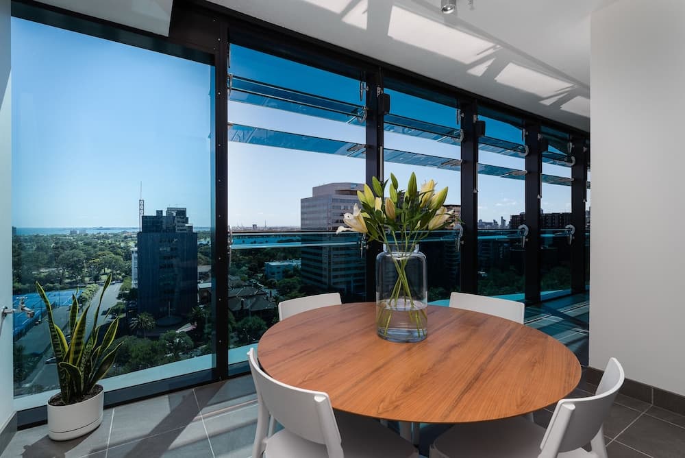 505 St Kilda Road Apartments by TWIG