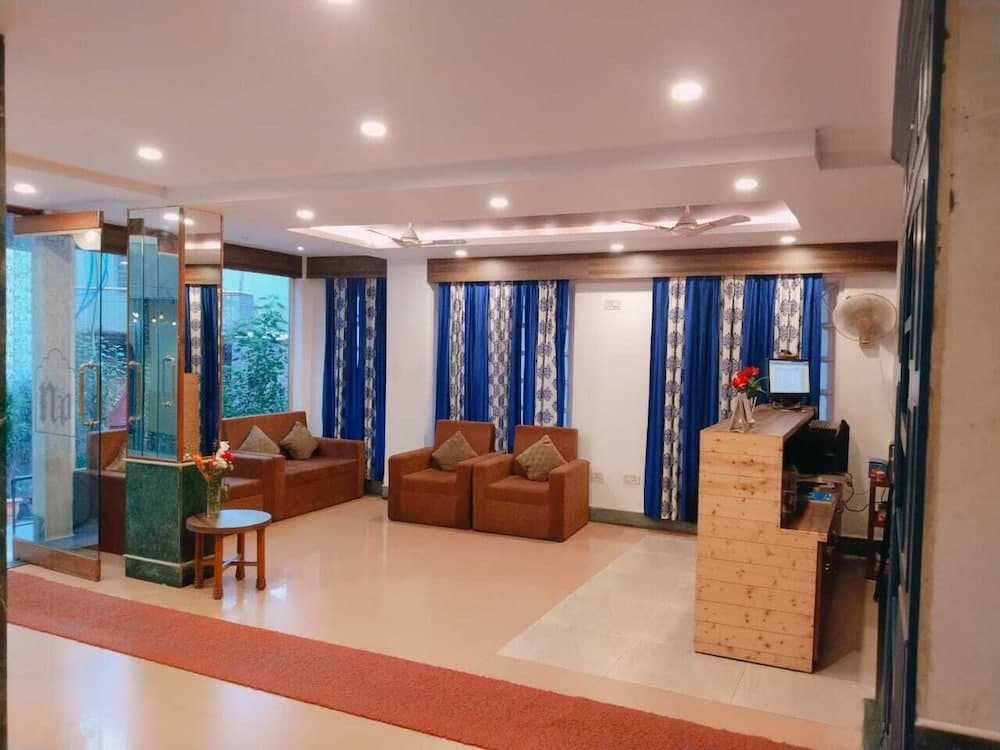 Hotel Niladrii Palace