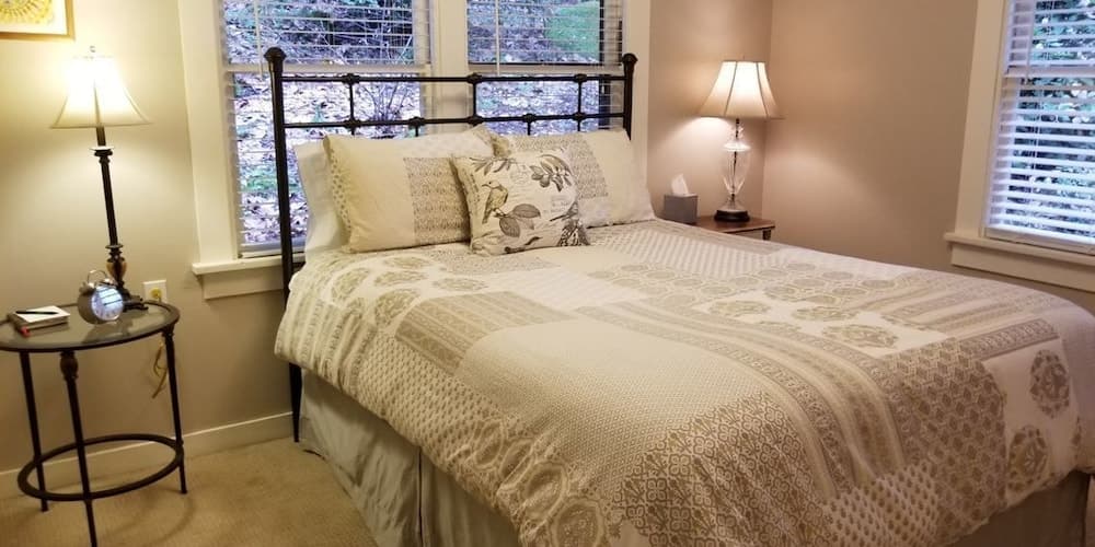 China Creek Cottages