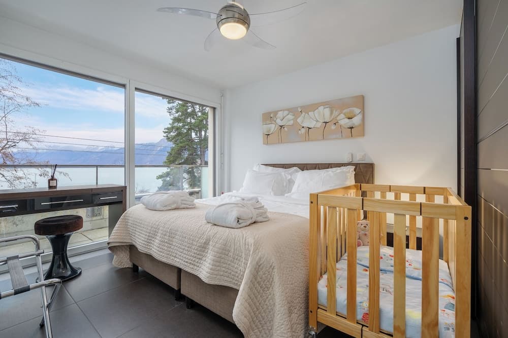 Montreux Lake View Apartments and Spa