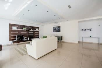 Bright, Spacious and Right in the Center