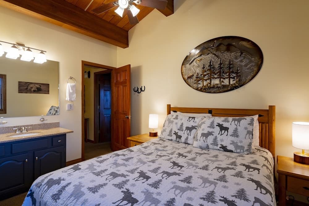 Phoenix 208 4 Bedroom Townhouse by RedAwning