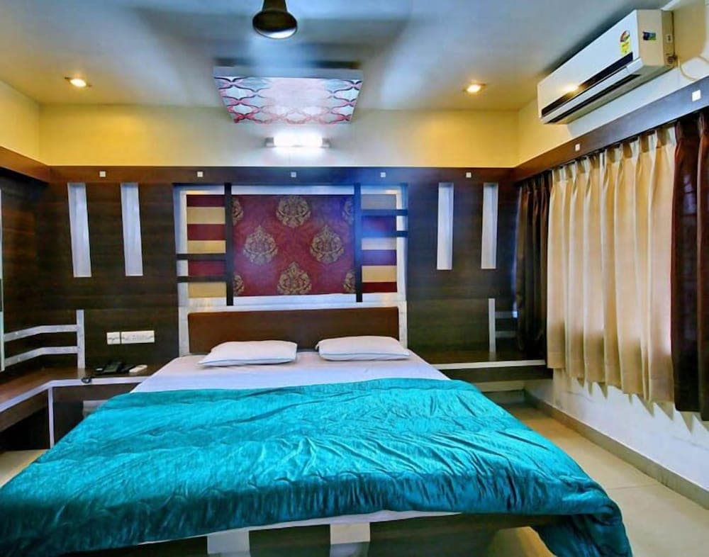 Hotel Rohini International