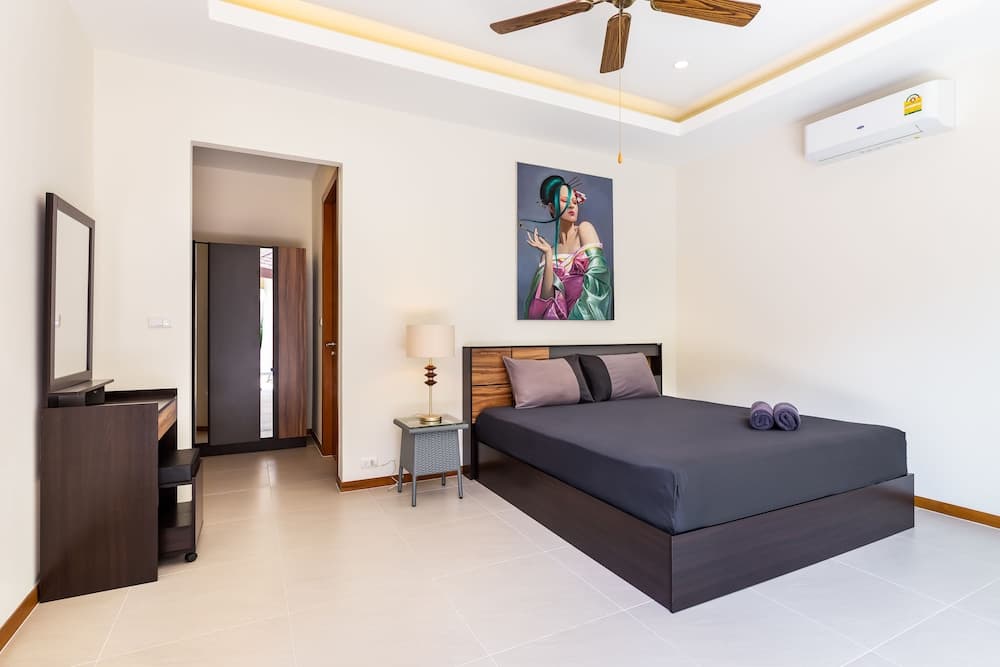 Exquisite Thai Balinese Pool Villa Mika