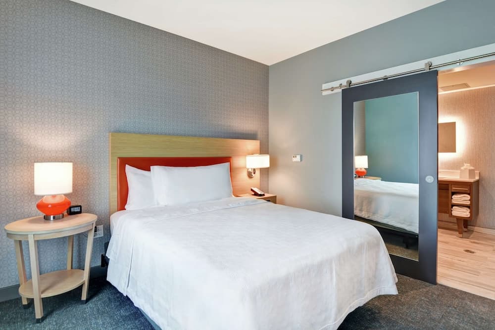 Home2 Suites by Hilton Jacksonville-South/St. Johns Town Ctr