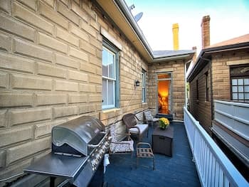 Downtown Savannah Oasis 4 BR 3 BA