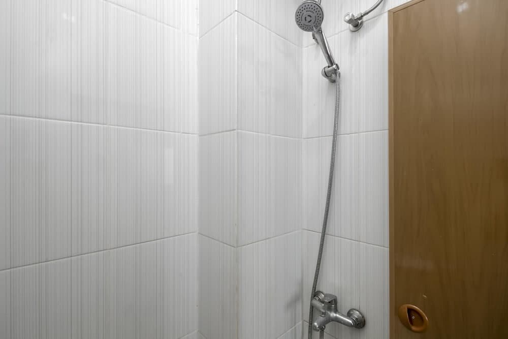 RedDoorz near Central Park Mall