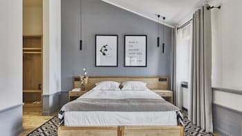 Wine & Pillow Hotel by Frapolli