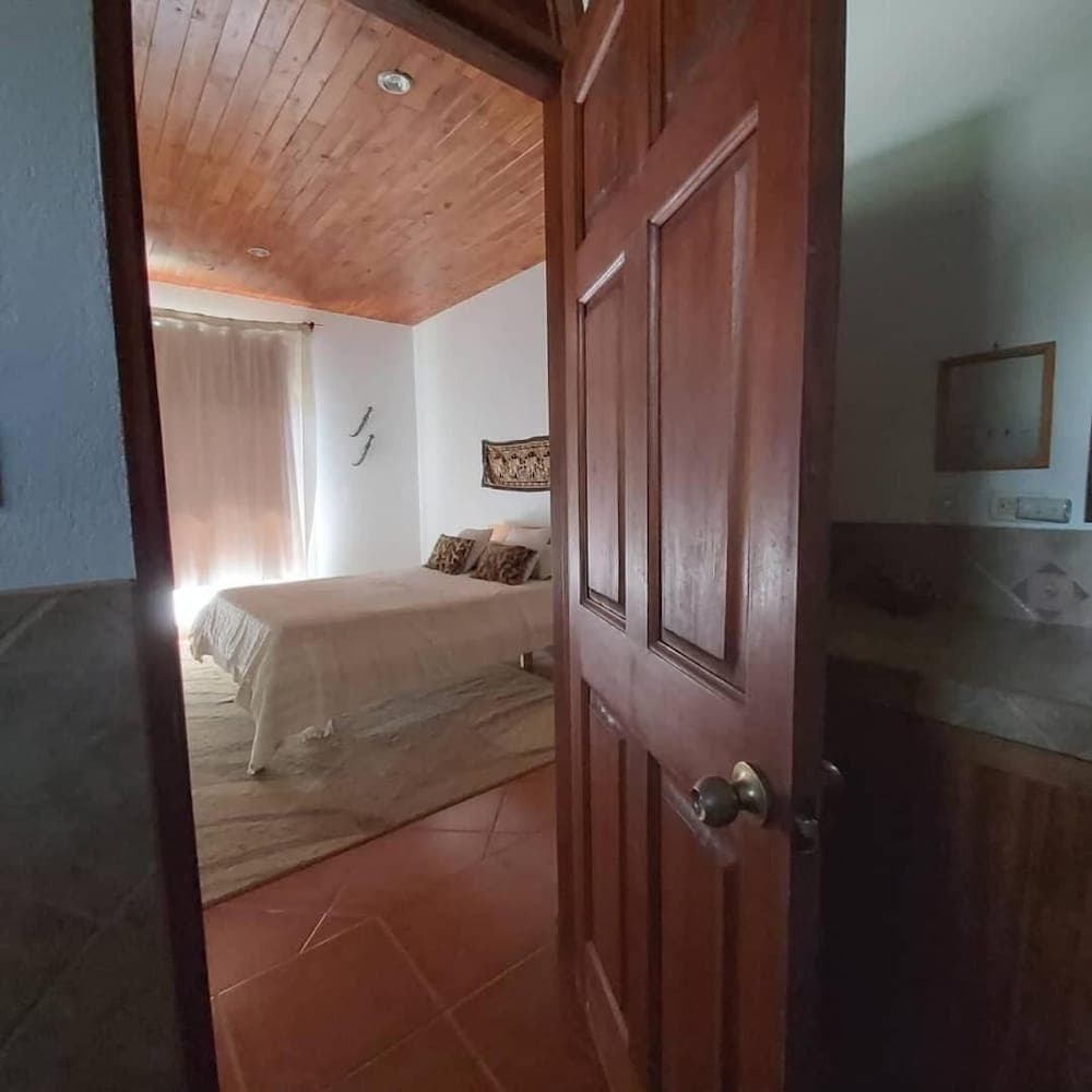 Casa Alice Surf Lodge