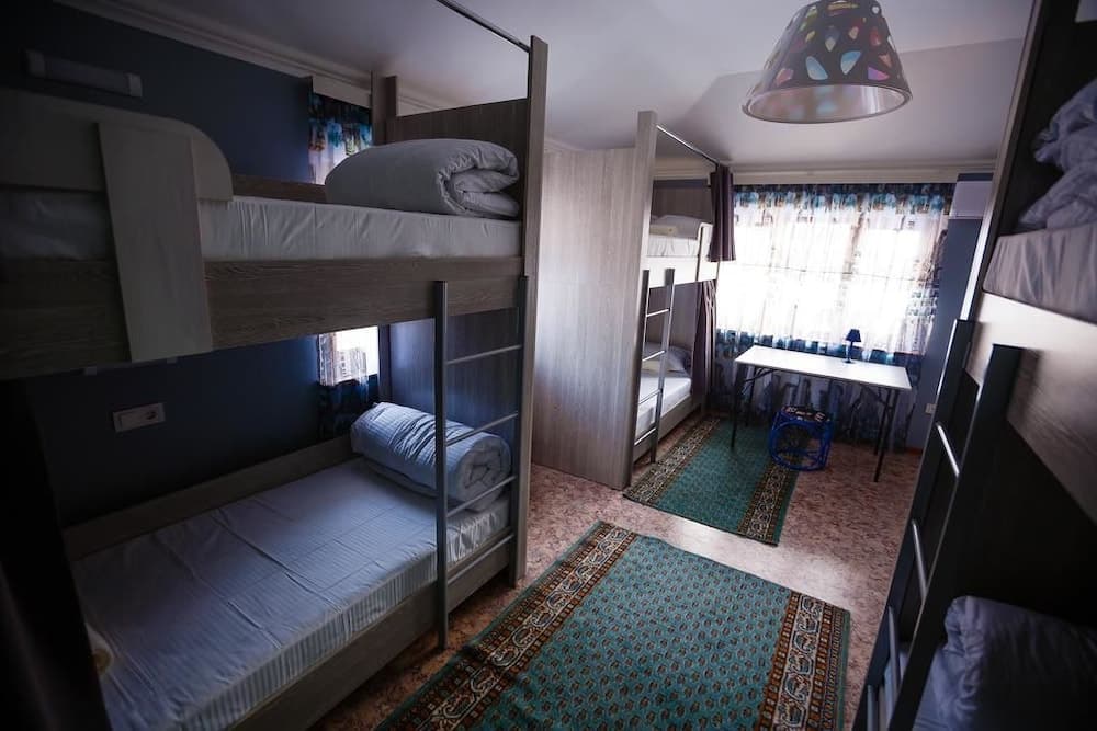 Mountain Road Hostel