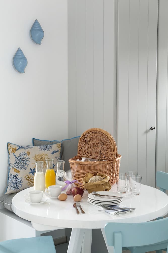 Kostantis Summer Villas and Suites