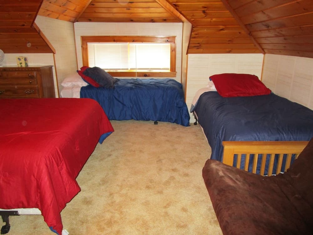 Active Lakeview Escape