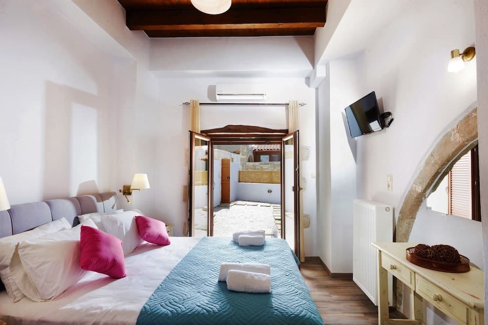 disCrete Villa Archontiki