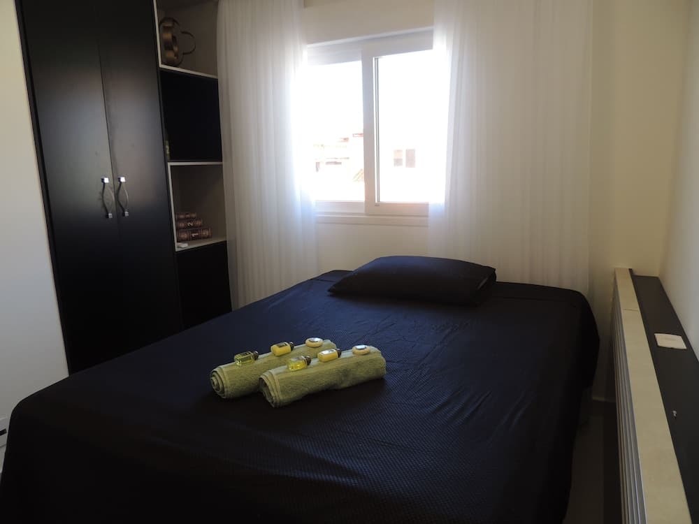 Casa com 3 Quartos em Condomínio Geriba