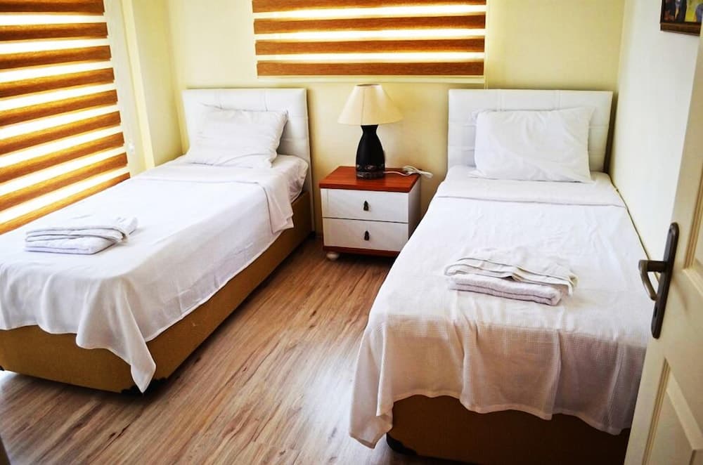 Apartment 3 Bedroom Lake View 3 by Likya Global