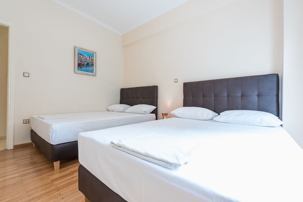 Victoria Familia Apartments