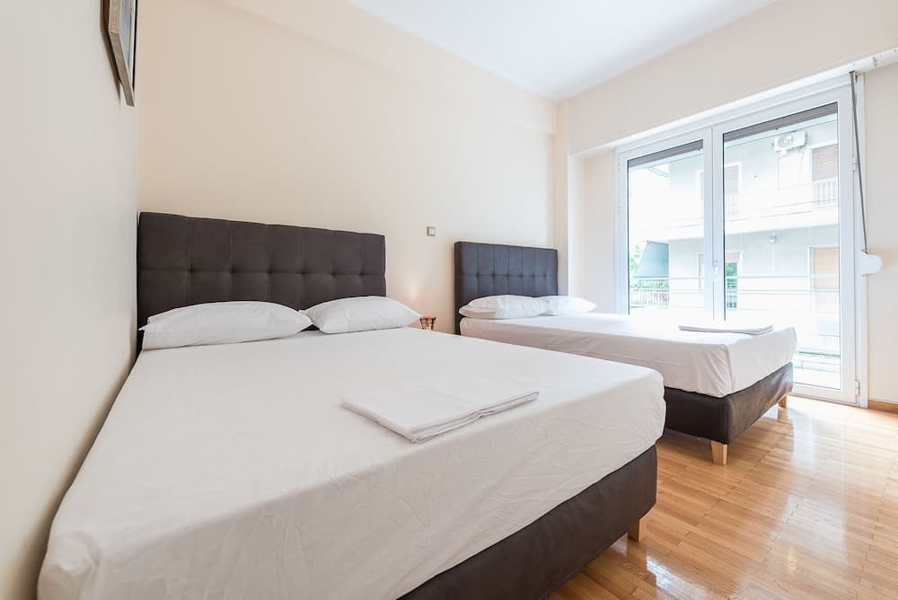 Victoria Familia Apartments