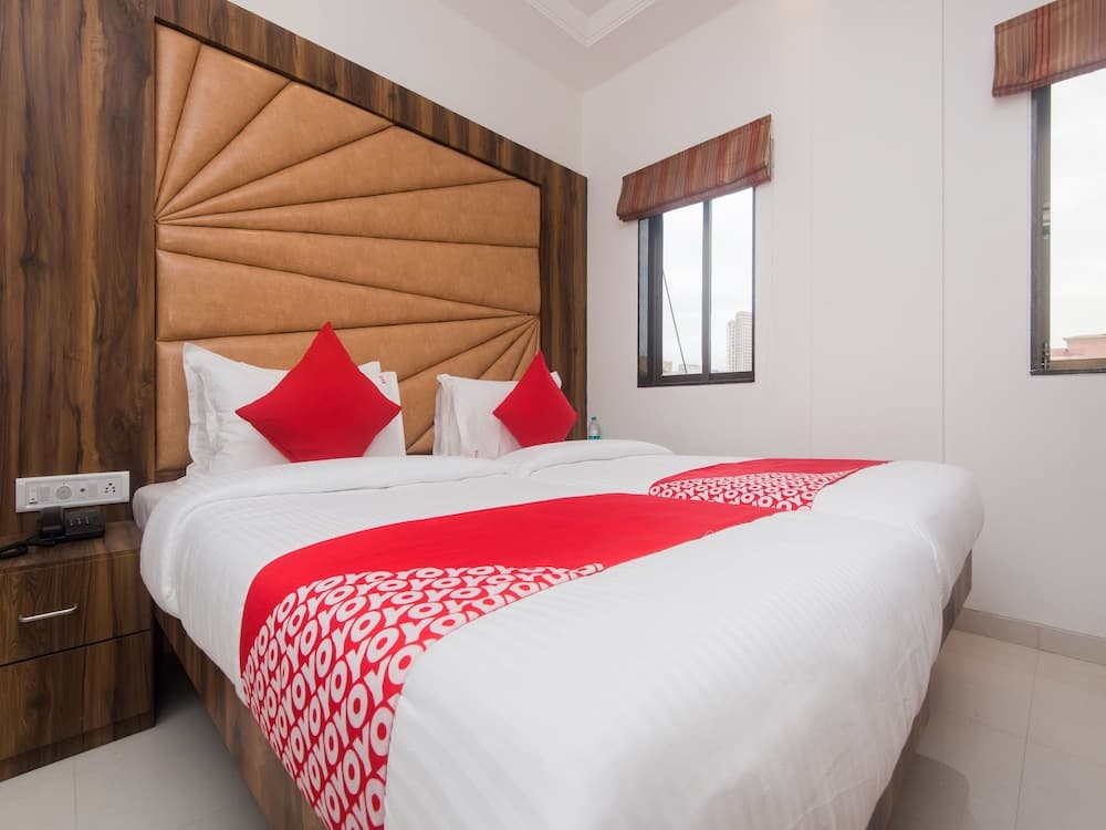 OYO 15519 Hotel Grand Residency