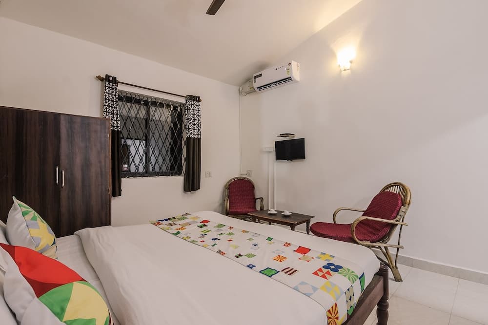OYO 24114 Home Decent Studio Candolim