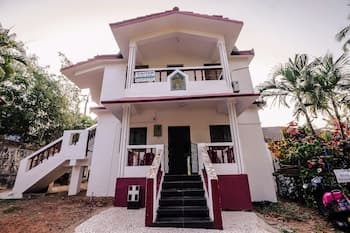 OYO 24114 Home Decent Studio Candolim