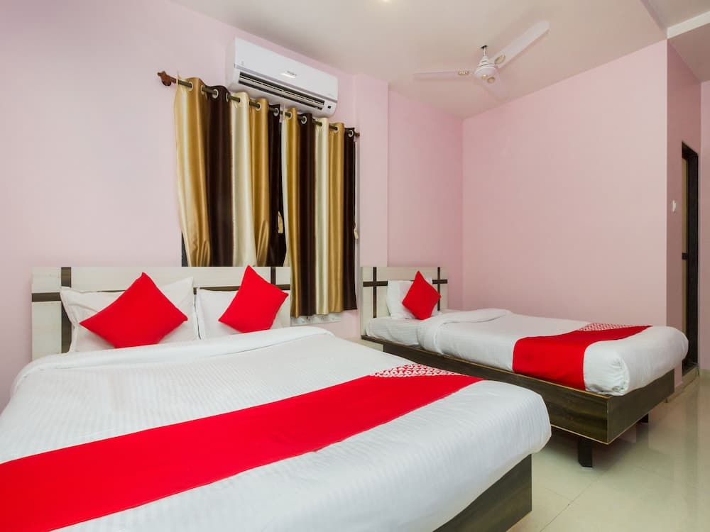 OYO 22918 Hotel Sadanand Mourya Lodging And Boarding