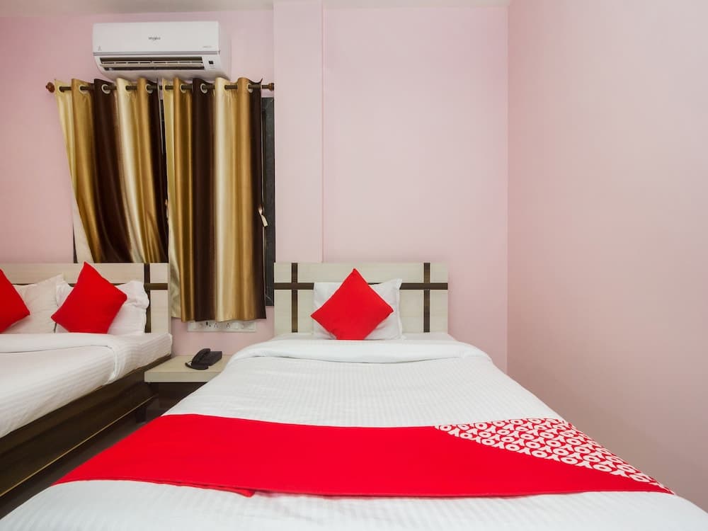 OYO 22918 Hotel Sadanand Mourya Lodging And Boarding